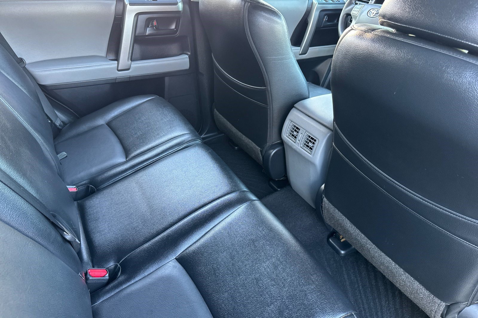 Used 2010 Toyota 4Runner Trail AWD/4WD image 32