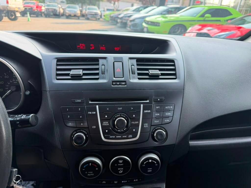 Used 2014 MAZDA MAZDA5 Sport FWD image 11