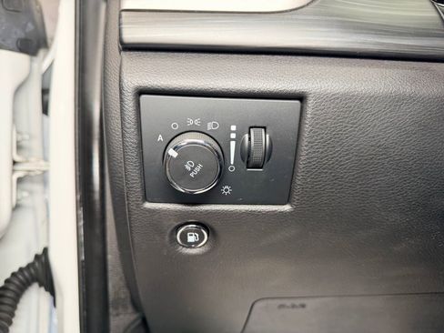 Used 2021 Jeep Grand Cherokee Laredo X AWD/4WD image 5