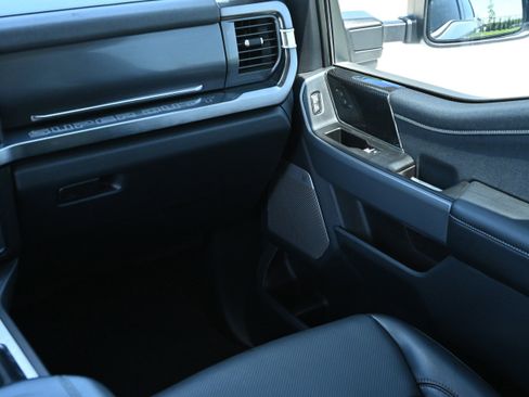Used 2024 Ford F250 Lariat w/ Tremor Off-Road Package AWD/4WD image 24