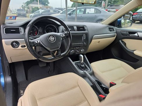 Used 2018 Volkswagen Jetta SE FWD image 11