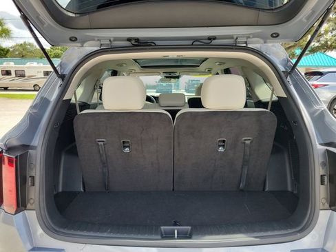 Used 2022 Kia Sorento S w/ Panoramic Sunroof Package image 10