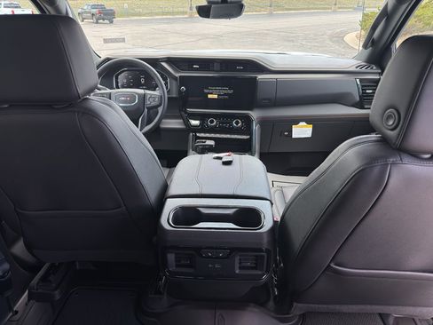 New 2026 GMC Sierra 1500 AT4 w/ AT4 Premium Package AWD/4WD image 12