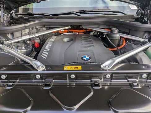 New 2026 BMW X5 xDrive50e image 18