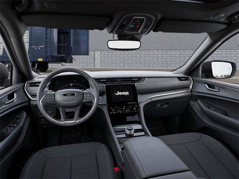New 2025 Jeep Grand Cherokee L Laredo image 14