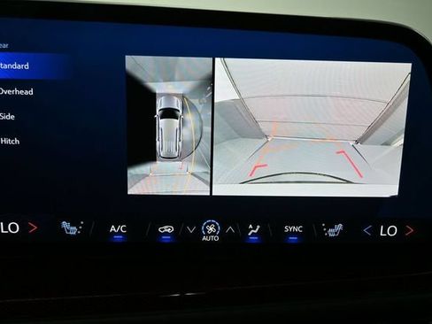 Used 2024 Chevrolet Traverse Z71 w/ LPO, Floor Liner Package AWD/4WD image 32