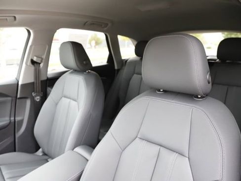 Used 2025 Audi Q5 Premium w/ Convenience Package AWD/4WD image 13
