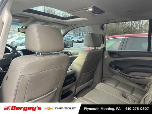 Used 2018 Chevrolet Suburban LT image 10