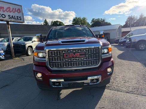 Used 2019 GMC Sierra 2500 Denali w/ Duramax Plus Package AWD/4WD image 8