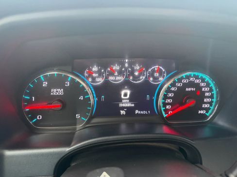 Used 2019 GMC Sierra 2500 Denali w/ Duramax Plus Package AWD/4WD image 11