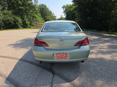 Used 2008 Toyota Avalon XLS image 5