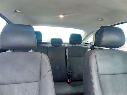 Used 2018 Ford Focus SE w/ SE Appearance Package image 19