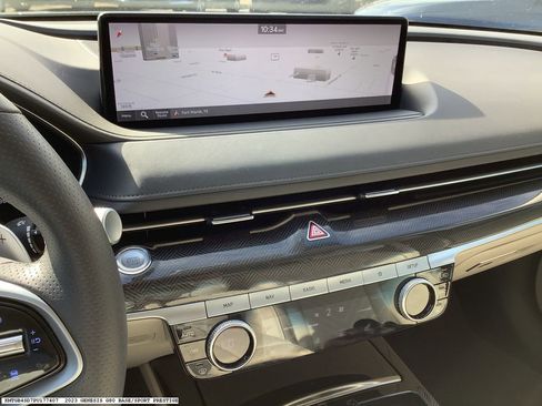 Used 2023 Genesis G80 3.5T Sport image 9