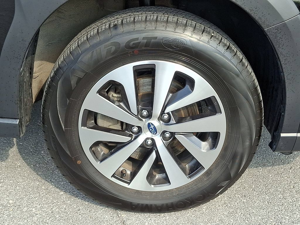 Used 2025 Subaru Outback AWD/4WD image 10