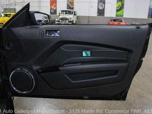 Used 2011 Ford Mustang GT Premium w/ Comfort Pkg RWD image 34