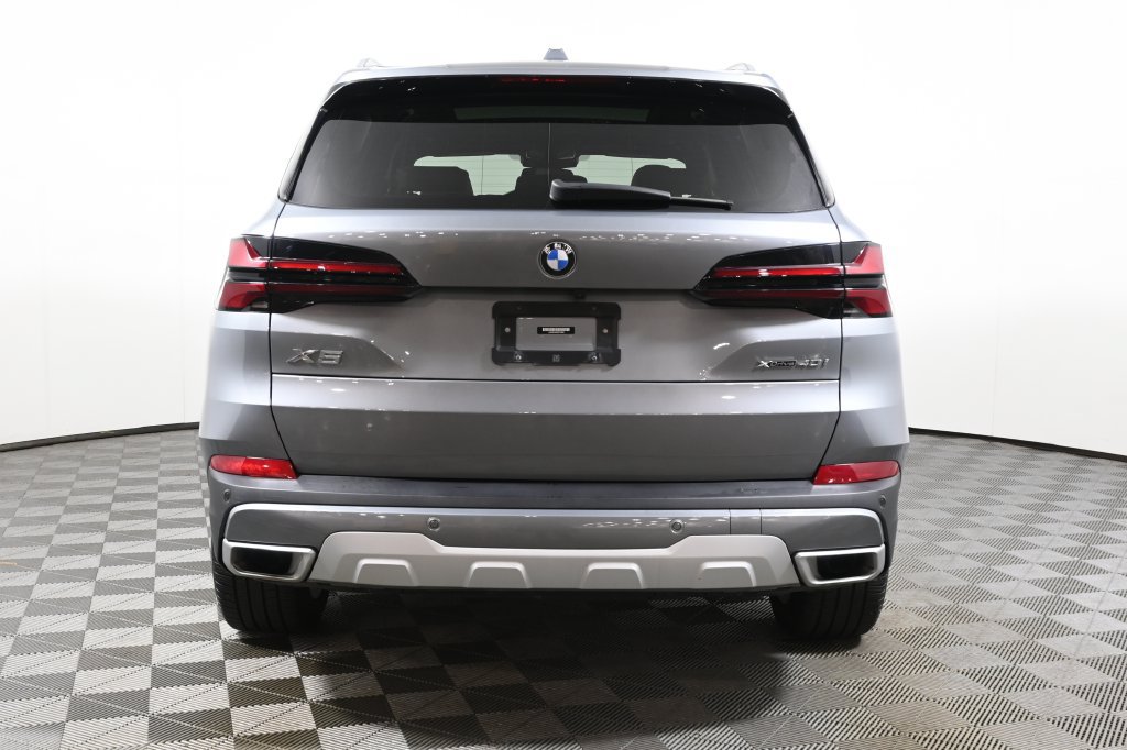 Certified 2024 BMW X5 xDrive40i w/ Premium Package AWD/4WD image 6