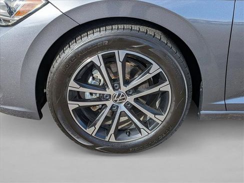 Used 2023 Volkswagen Jetta Sport image 9