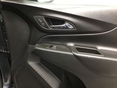 Used 2023 Chevrolet Equinox LT w/ Driver Convenience Package image 24