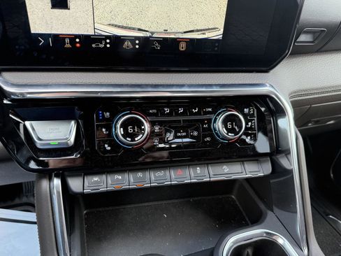 Certified 2025 GMC Sierra 1500 Denali w/ Denali Reserve Package image 17