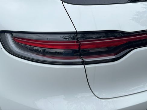 New 2026 Porsche Macan AWD/4WD image 12