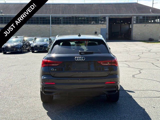 Used 2024 Audi Q3 2.0T Premium w/ Convenience Package AWD/4WD image 5