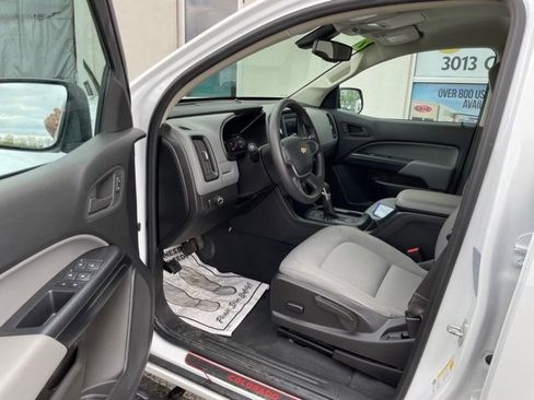 Used 2022 Chevrolet Colorado W/T w/ WT Convenience Package RWD image 8