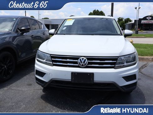 Used 2020 Volkswagen Tiguan SE w/ Panoramic Sunroof Package FWD image 6