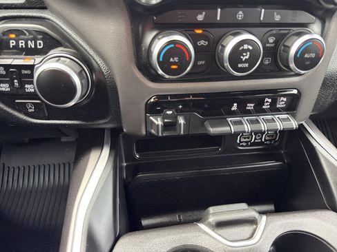 Used 2022 RAM 1500 Big Horn AWD/4WD image 21