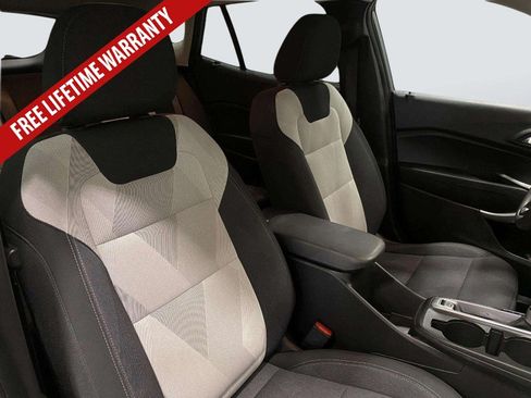 Used 2024 Chevrolet Trax LS FWD image 32
