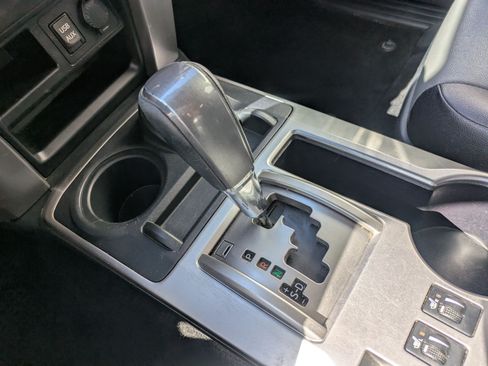 Used 2018 Toyota 4Runner SR5 Premium AWD/4WD image 28
