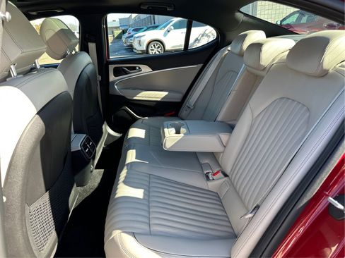 Used 2023 Genesis G70 2.0T w/ Sport Prestige Package image 10