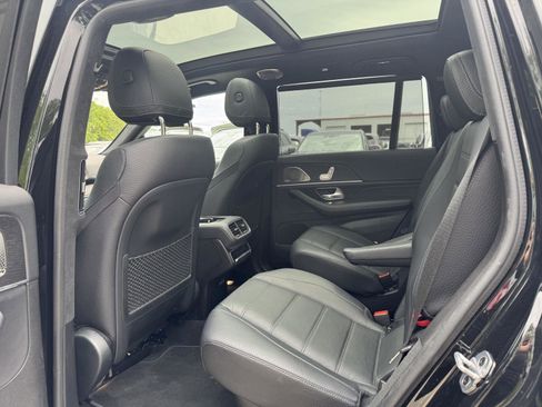 Used 2023 Mercedes-Benz GLS 580 4MATIC image 15