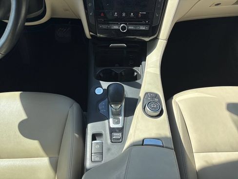 Used 2019 INFINITI QX50 Luxe w/ Navigation Package AWD/4WD image 12