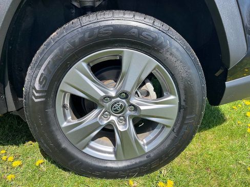 Used 2024 Toyota RAV4 XLE image 4