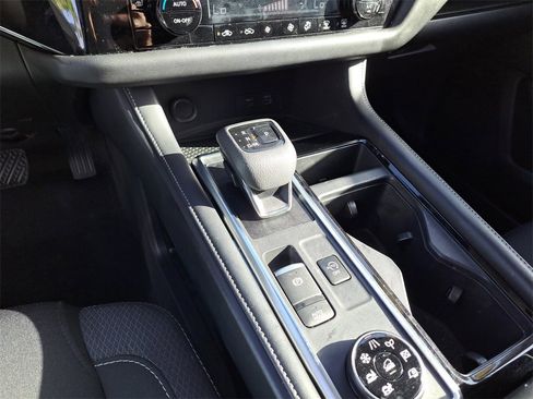 Certified 2023 Nissan Pathfinder SV w/ SV Premium Package image 25