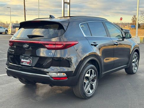 Used 2022 Kia Sportage EX image 4