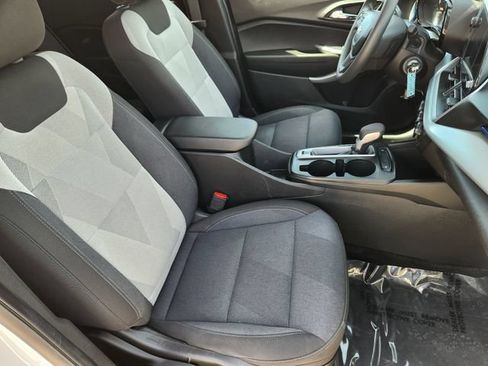 Certified 2024 Chevrolet Trax LS FWD image 13