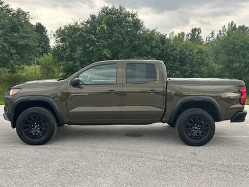 Used 2024 Chevrolet Colorado Trail Boss w/ Advanced Trailering Package AWD/4WD image 6