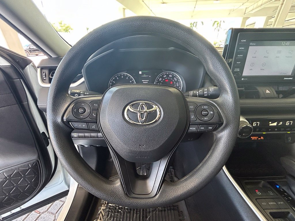 Used 2022 Toyota RAV4 XLE w/ Convenience Package FWD image 17