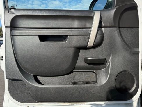 Used 2011 Chevrolet Silverado 1500 LT w/ All-Star Edition AWD/4WD image 17