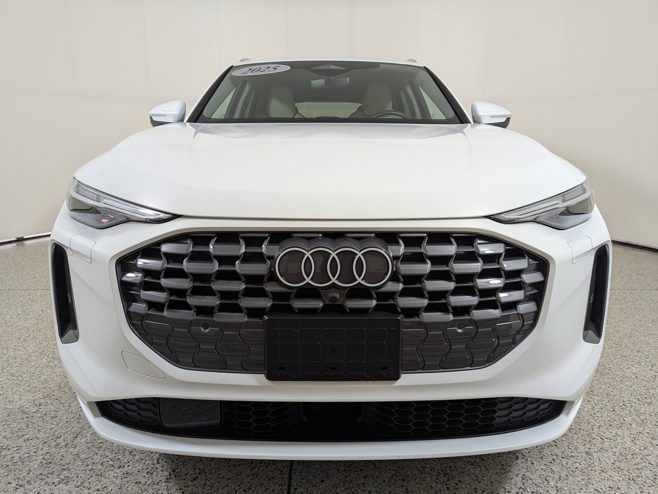 Certified 2025 Audi Q5 Premium w/ Premium Plus AWD/4WD image 2
