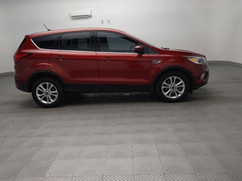 Used 2019 Ford Escape SE FWD image 11