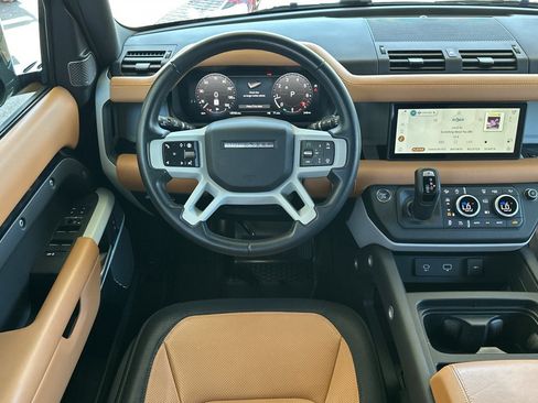 Used 2024 Land Rover Defender 110 X-Dynamic SE AWD/4WD image 17
