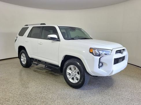 Used 2024 Toyota 4Runner SR5 Premium w/ Moonroof Package AWD/4WD image 4