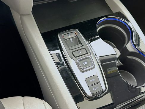 Used 2017 Honda Pilot Touring image 18