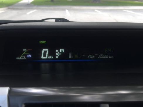 Used 2012 Toyota Prius V Two image 12