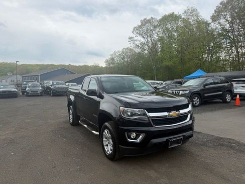 Used 2015 Chevrolet Colorado LT AWD/4WD image 3