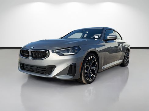 Used 2025 BMW 230i Coupe w/ Parking Assistance Package RWD image 7
