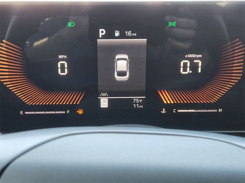 New 2025 Kia K4 LXS image 10