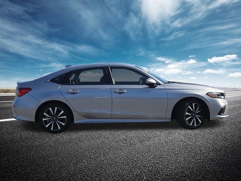 Certified 2022 Honda Civic EX image 22